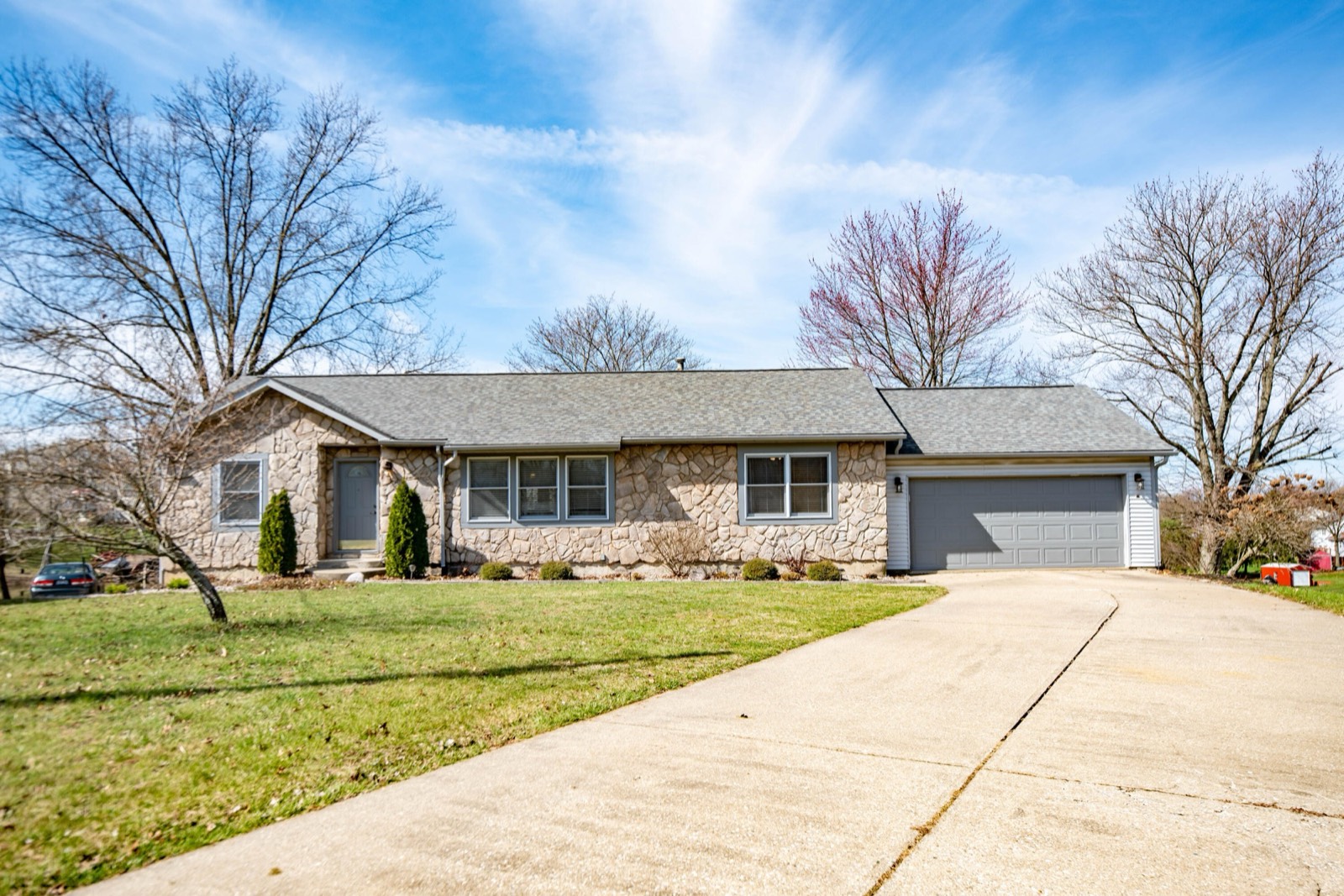 39 Surrey Ct, Florence, KY