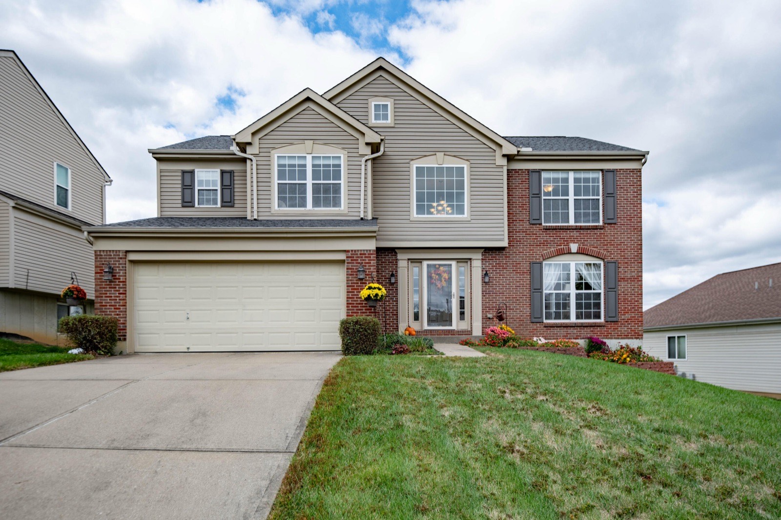 1227 Edgebrook Ct, Florence, KY